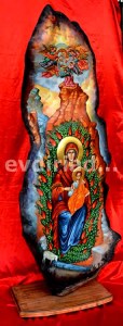 Η φλεγόμενη Και Μη Κατακαιόμενη Βάτος Αγιογραφία Σε Κορμό Δέντρου