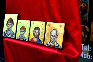 Ιησούς Χριστός Άγιος Νικόλαος Άγιος Σπυρίδων Χειροποίητη Αγιογραφία με Αληθινό Χρυσό 24Κ Στιλβωτό