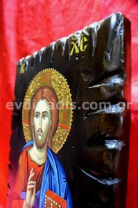 Ιησούς Χριστός Ο Ευλογών Χειροποίητη Αγιογραφία  Σε Φυσικό Ξύλο Με Παλαιωμένο Στύλ Πελεκητό