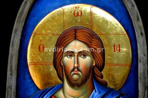 Ιησούς Χριστός Παντοκράτωρ Χειροποίητη Αγιογραφία με Αληθινό Χρυσό 24Κ Σε Οβάλ Ξύλο
