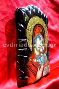 Παναγία Του Βλαντιμίρ Χειροποίητη Αγιογραφία Σε Φυσικό Ξύλο Με Παλαιωμένο Στύλ Πελεκητό