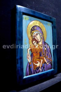 Παναγία Χειροποίητη Αγιογραφία Σε Φυσικό Ξύλο Με Κορνίζα Πατίνα